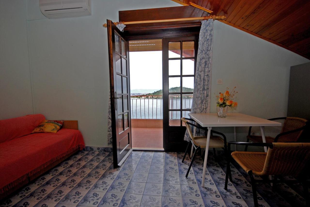 Apartments And Rooms With A Swimming Pool Kali, Ugljan - 14083 Exterior foto