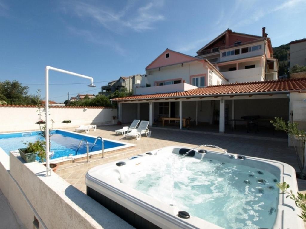 Apartments And Rooms With A Swimming Pool Kali, Ugljan - 14083 Exterior foto