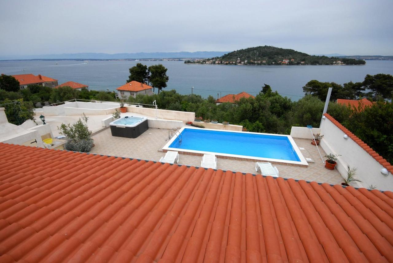 Apartments And Rooms With A Swimming Pool Kali, Ugljan - 14083 Exterior foto