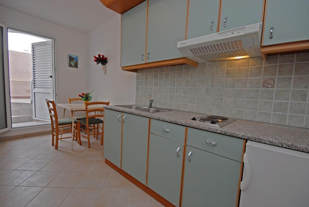 Apartments And Rooms With A Swimming Pool Kali, Ugljan - 14083 Exterior foto
