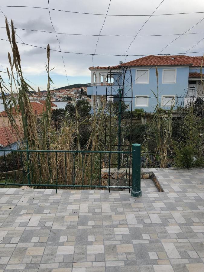 Apartments And Rooms With A Swimming Pool Kali, Ugljan - 14083 Exterior foto